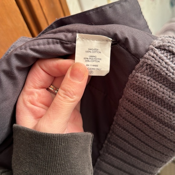 Men’s Sweater Vest - Picture 7 of 7